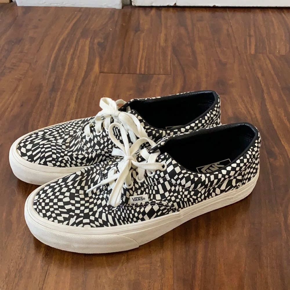 VANS white and black check size 10